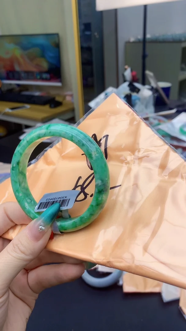 【闪购商品】翡翠手镯未镶嵌0531813953