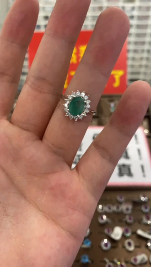 银S925镶嵌戒指祖母绿1