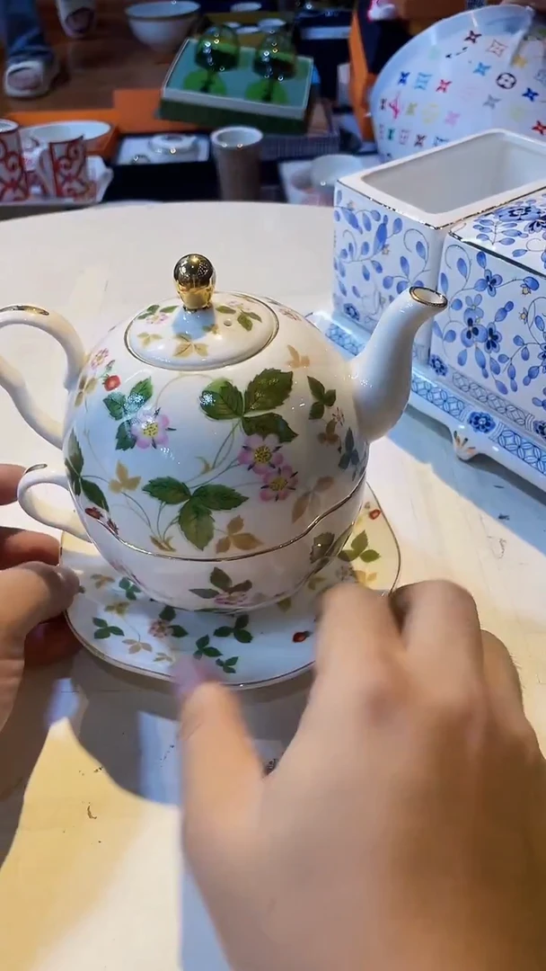 杯鸿辉家品牌瓷器，京东包邮！