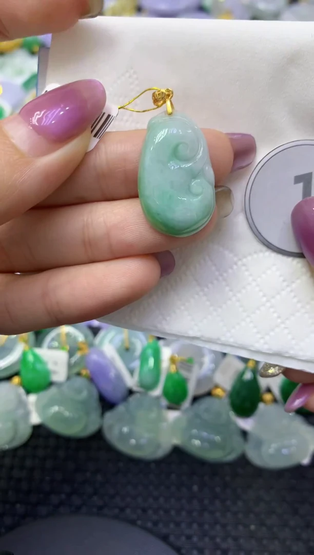 颈饰未镶嵌翡翠天然缅甸翡翠A货