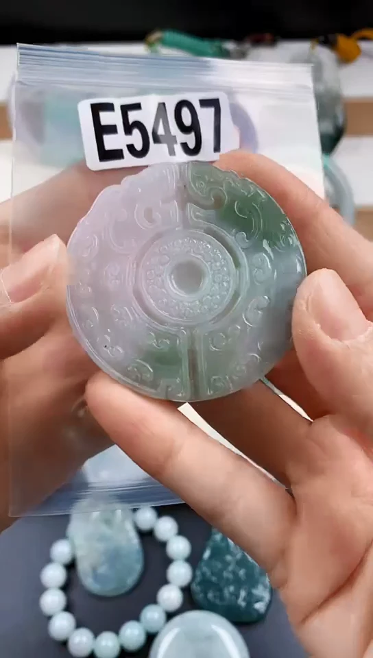 颈饰未镶嵌翡翠天然翡翠吊坠挂件