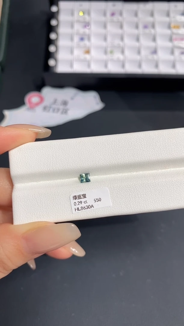 裸石彩色蓝宝石z***b0.29ct HL8630A