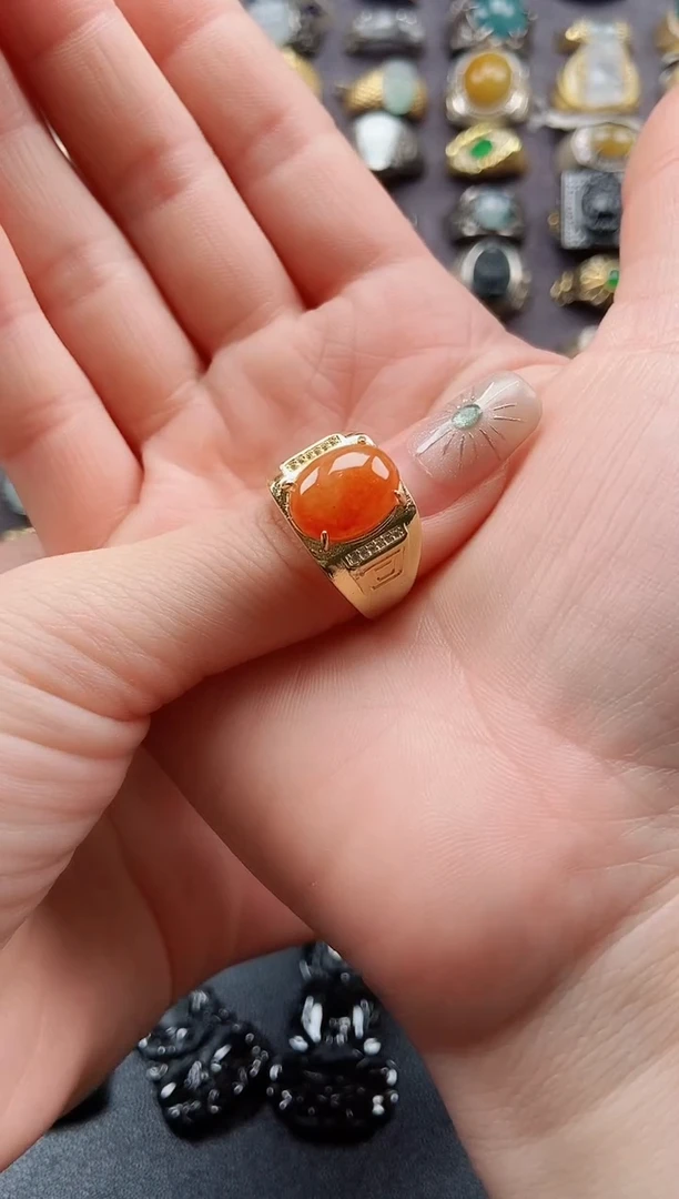 未镶嵌戒指翡翠善*?天然翡翠男戒