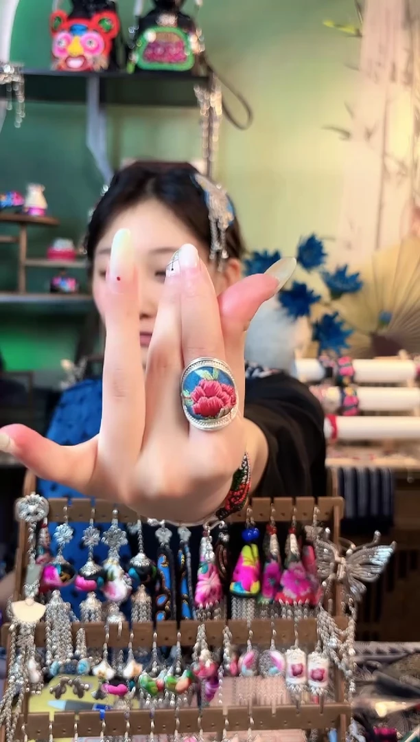 织绣彩云南阁非遗老绣558