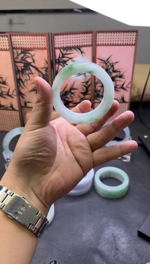 未镶嵌手镯定制翡翠沐*手镯定制