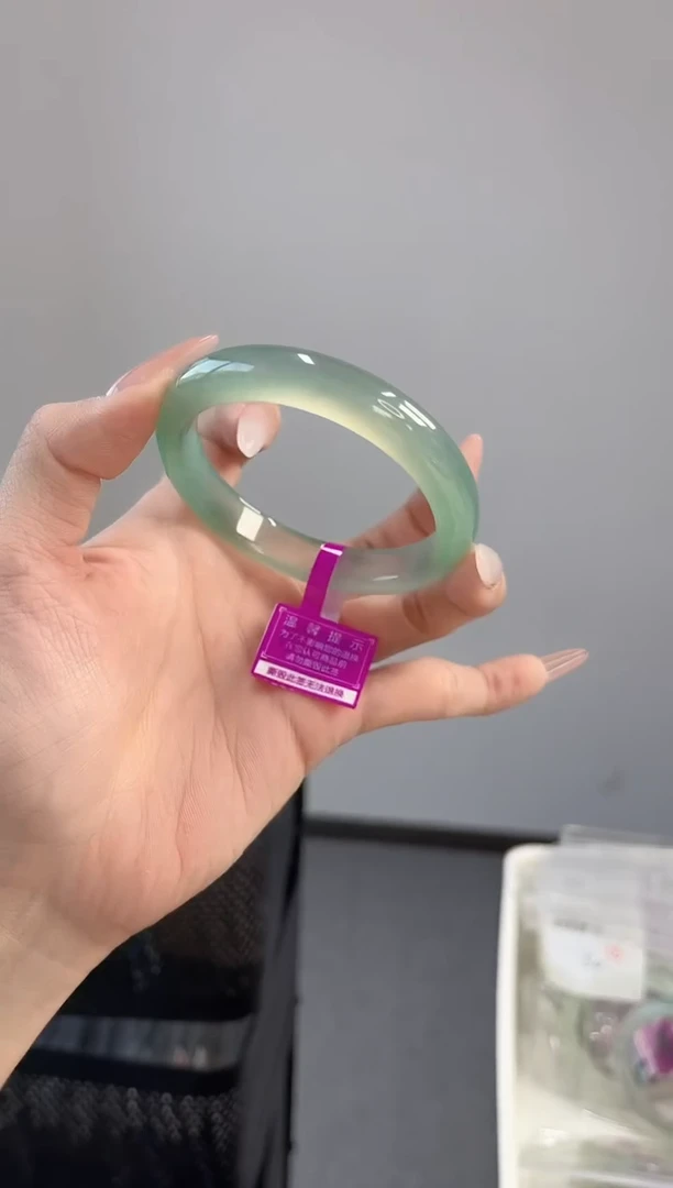 【闪购商品】玛瑙/玉髓手镯未镶嵌56-57圈