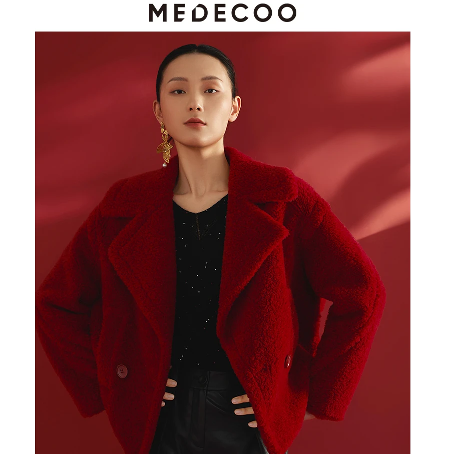 MEDECOO/墨蒂珂冬季新品西装领圈圈毛短款颗粒大衣MID20110