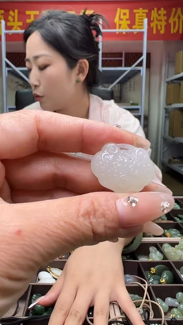 颈饰未镶嵌和田玉(多样性发货.发其一）95