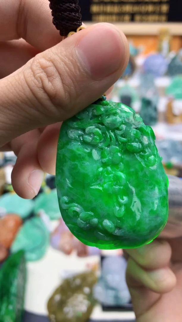 颈饰未镶嵌翡翠粉*宝天然A货翡翠