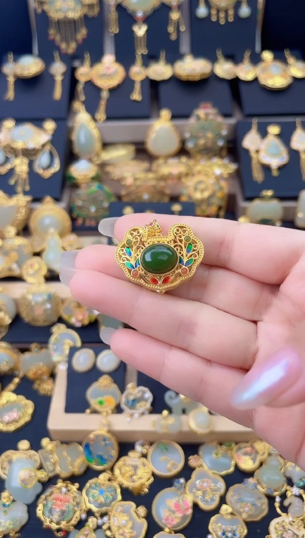 项圈银S925镀金镶嵌和田玉碧玉香囊如意锁吊坠