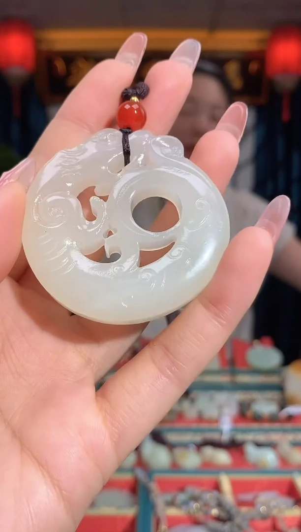 和田玉未镶嵌挂件龙扣