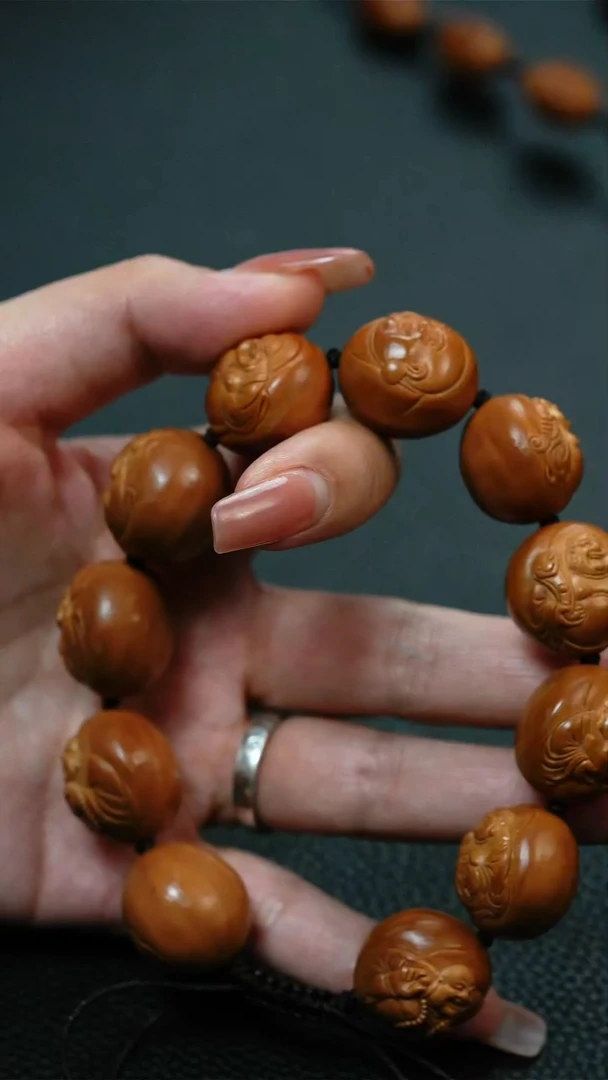 手串/手链橄榄核浮雕