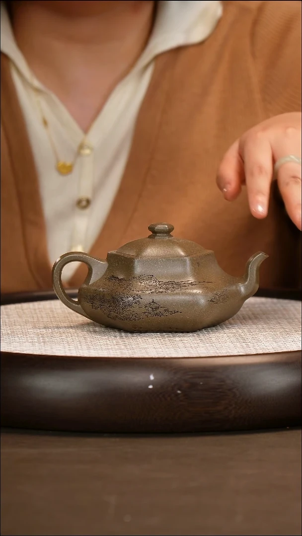 茶壶紫砂耿浩 松华青段 闲者六方（陈宏林刻绘） 250cc
