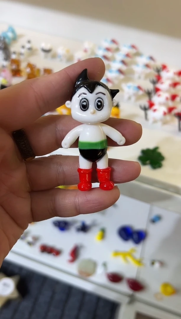 手工艺品琉璃阿童木