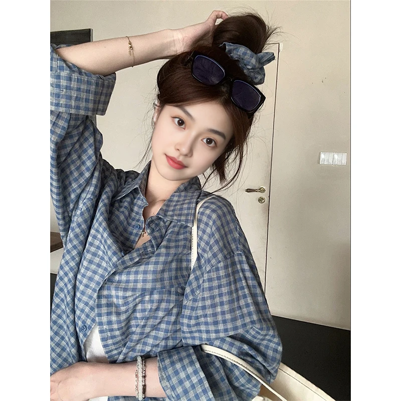 通勤必备雾霾蓝格纹防晒衬衫女2025新款长袖宽松显瘦法式宽松上衣