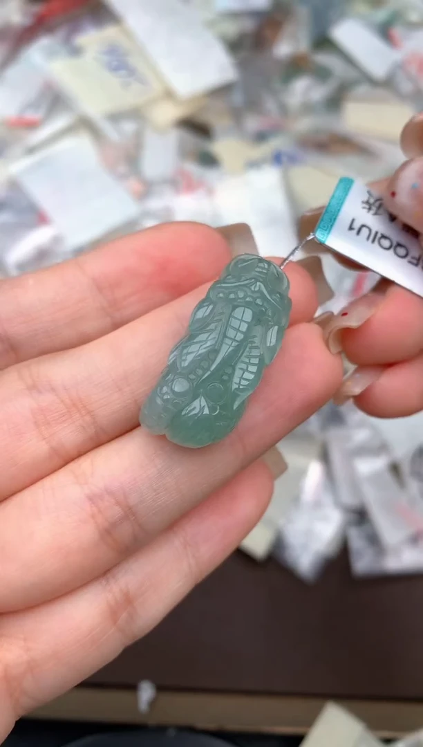 未镶嵌挂件翡翠一