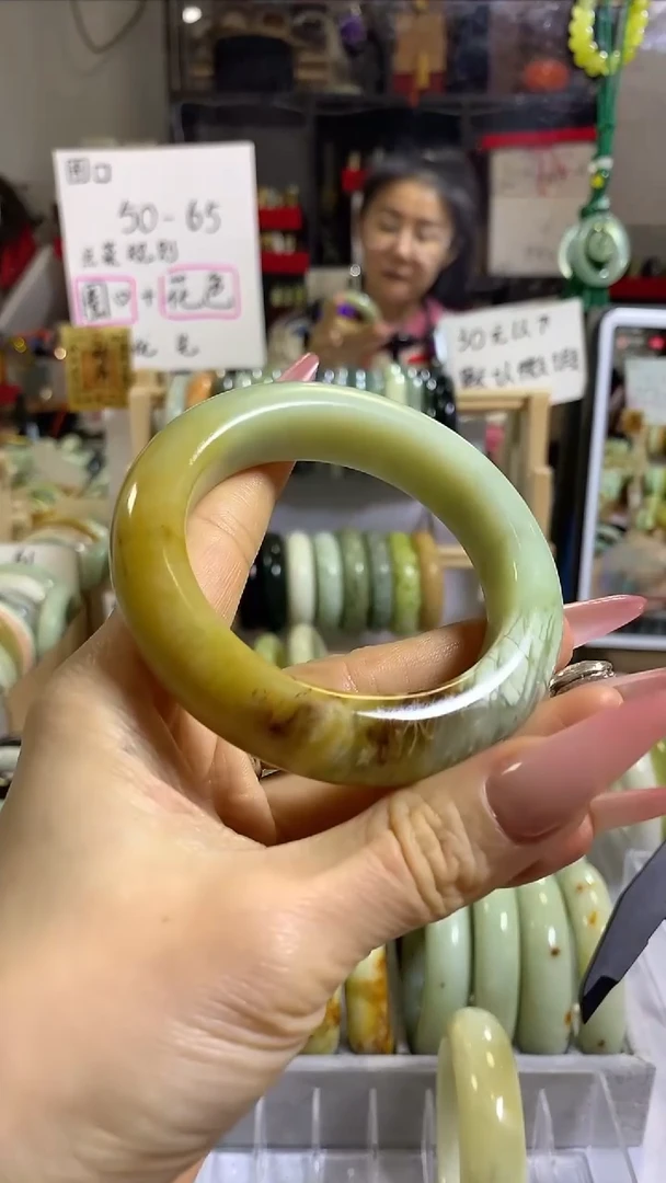未镶嵌岫玉手镯18 56+ 包容