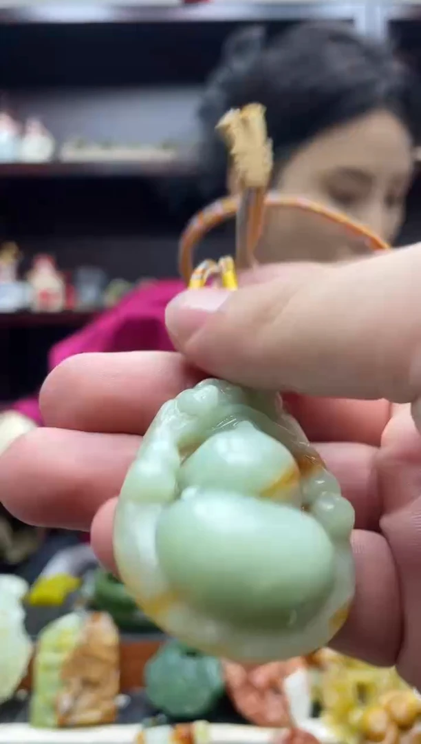 未镶嵌岫玉吊坠·