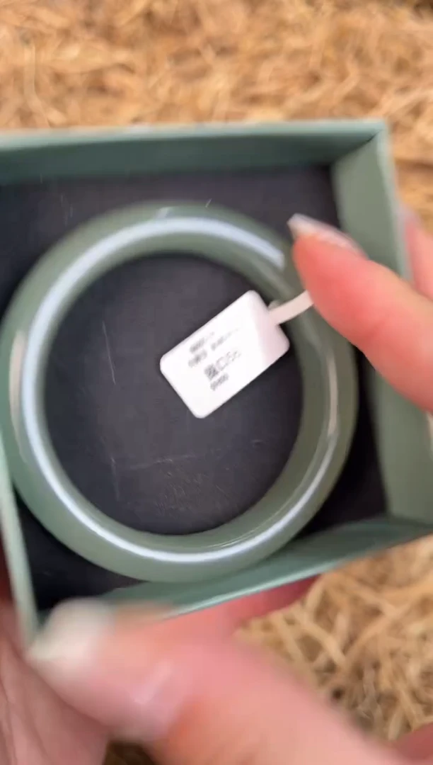 未镶嵌手镯石英质玉D-012