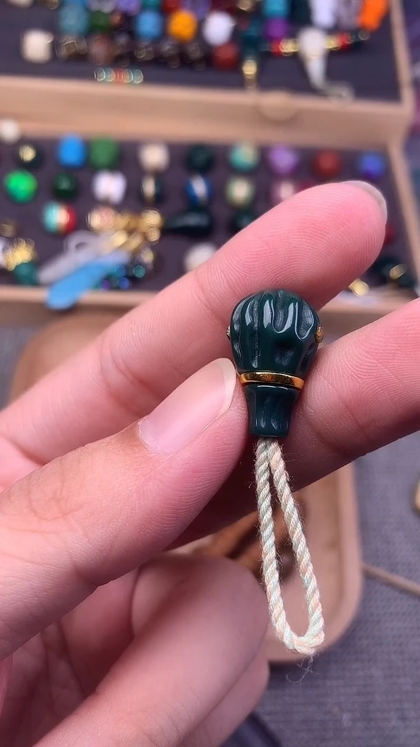 颈饰琉璃老油绿百香分体三通 单个发