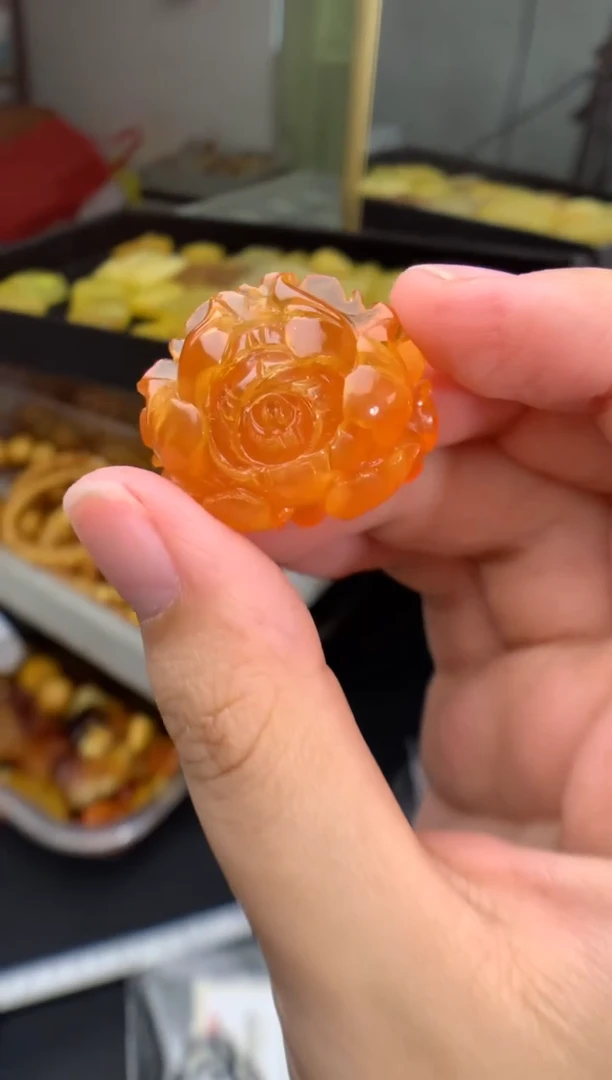 蜜蜡未镶嵌珠宝奇石1