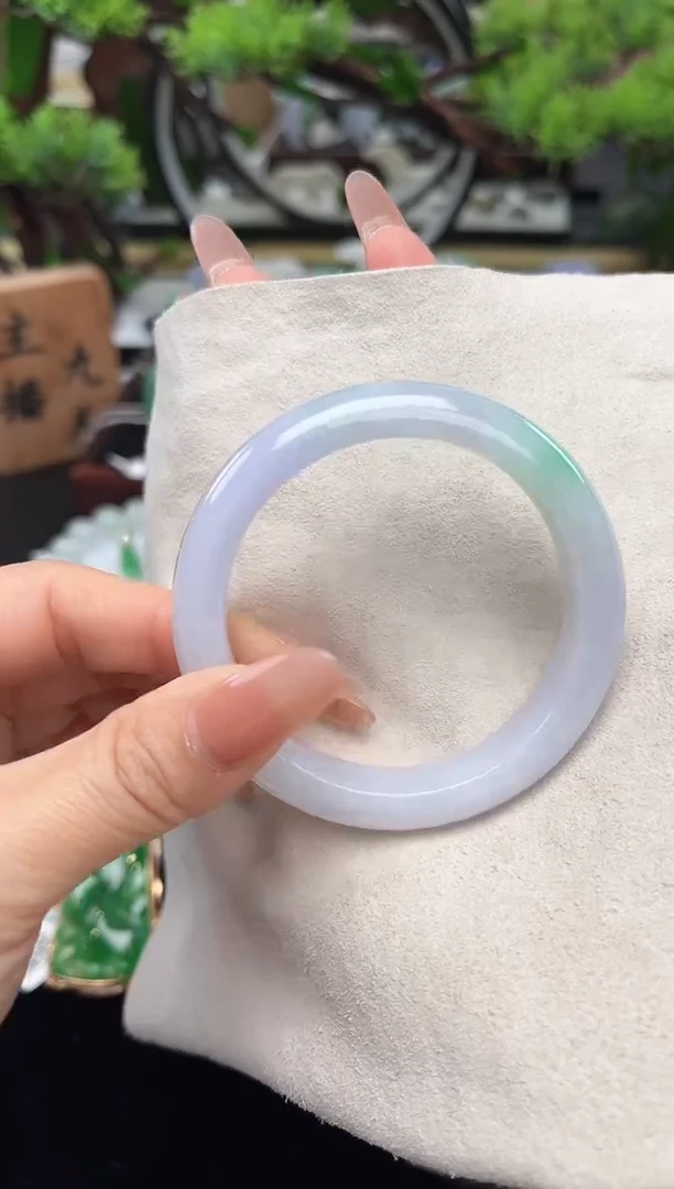 未镶嵌手镯翡翠手镯