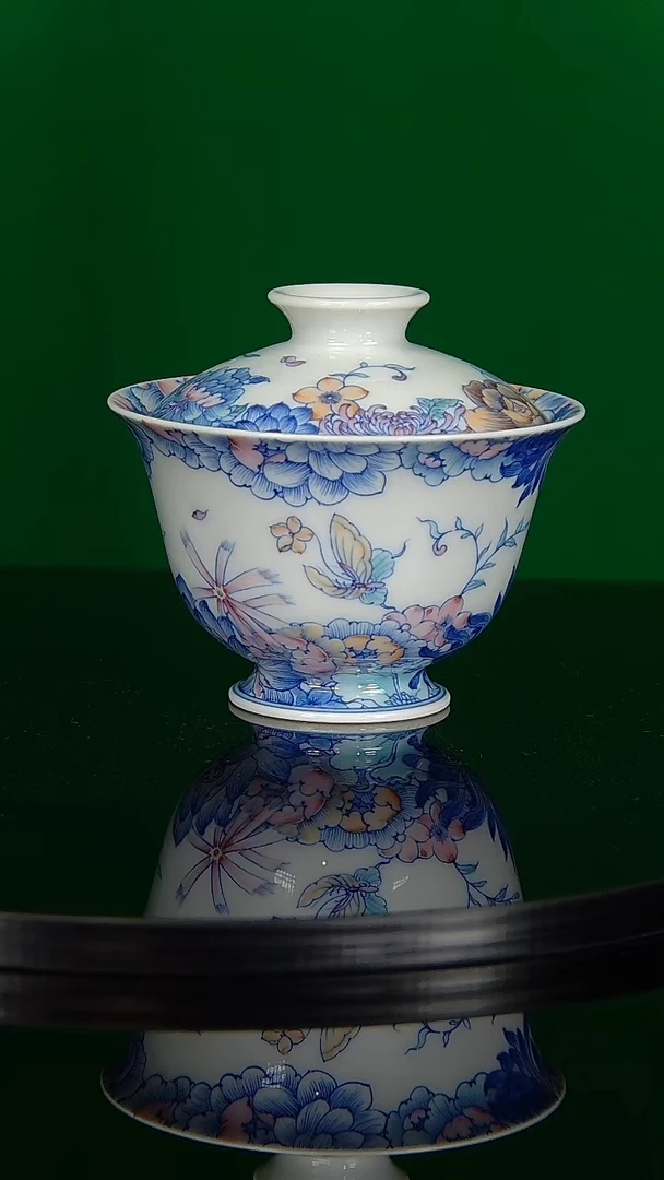 毛仔柴窑青花蝶恋花盖碗