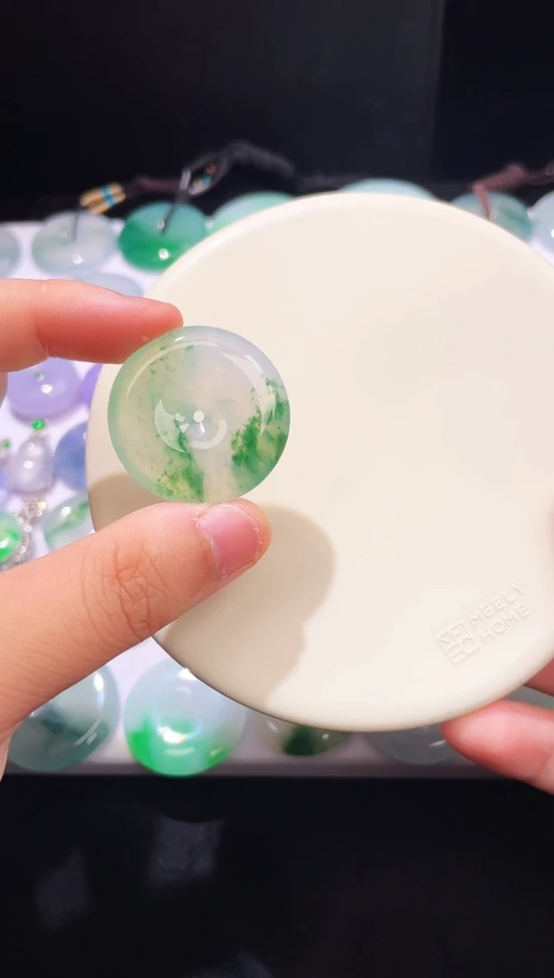 颈饰未镶嵌翡翠【46】31.6   6.5mm