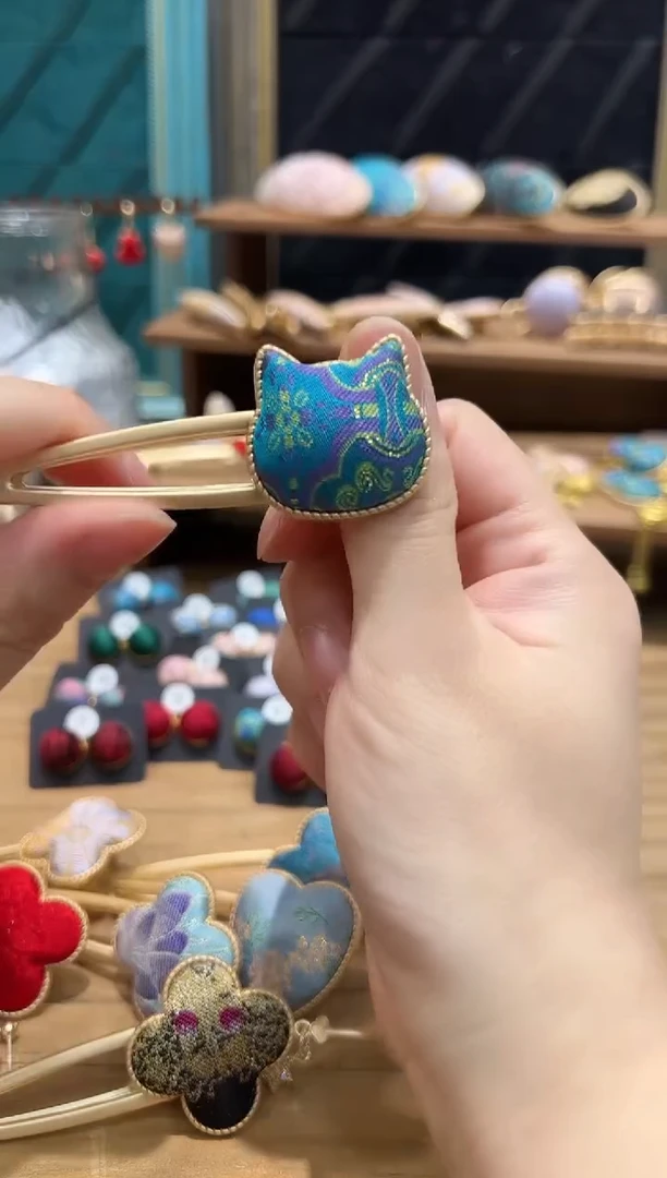 【闪购商品】【孤品一物一拍】铜霏金猫咪头鸭嘴夹