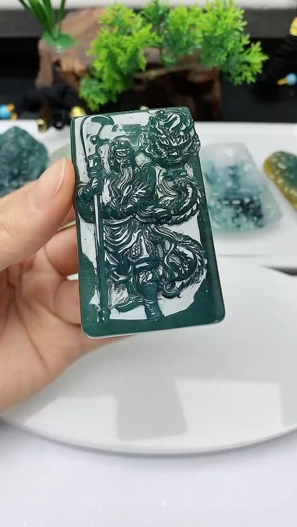 【闪购商品】翡翠颈饰未镶嵌