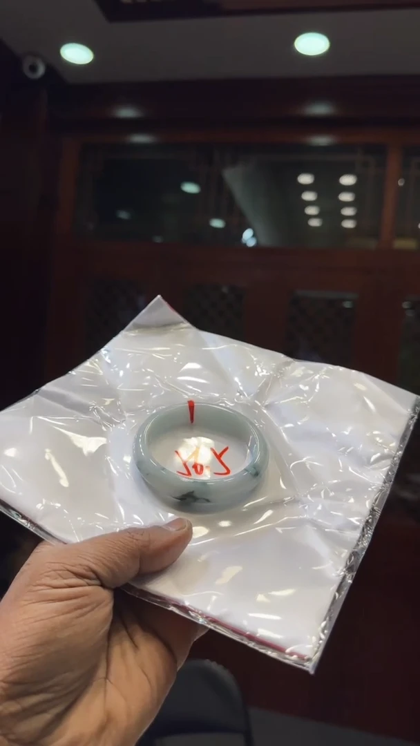 【闪购商品】翡翠手镯未镶嵌手镯