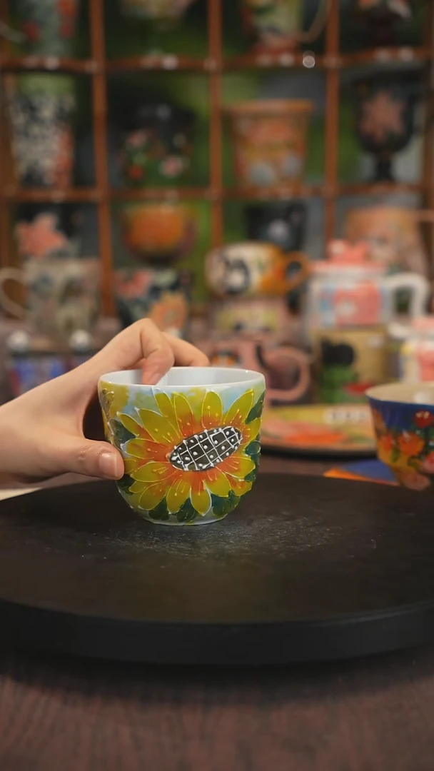 釉下彩手绘杯子