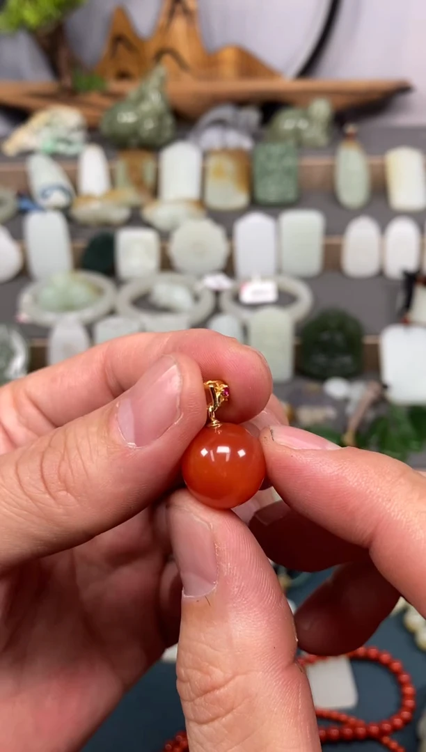 【闪购商品】南红玛瑙颈饰银S925镶嵌南红吊坠