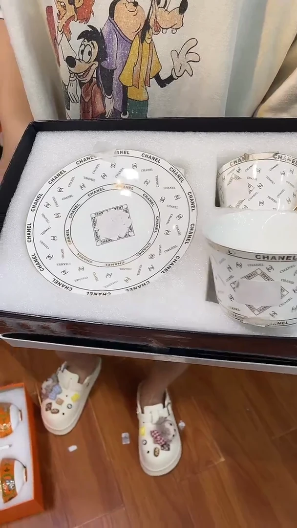 杯鸿辉家品牌瓷器，京东包邮！