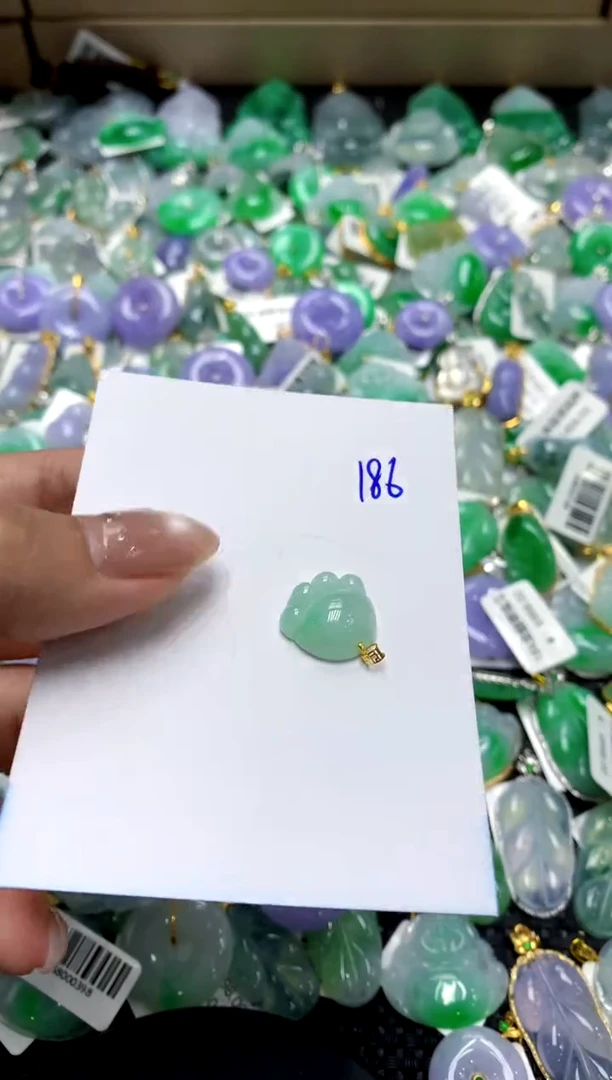 【闪购商品】翡翠颈饰18K金镶嵌111111111