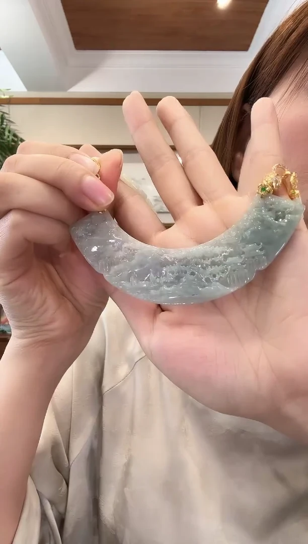 翡翠未镶嵌颈饰国风