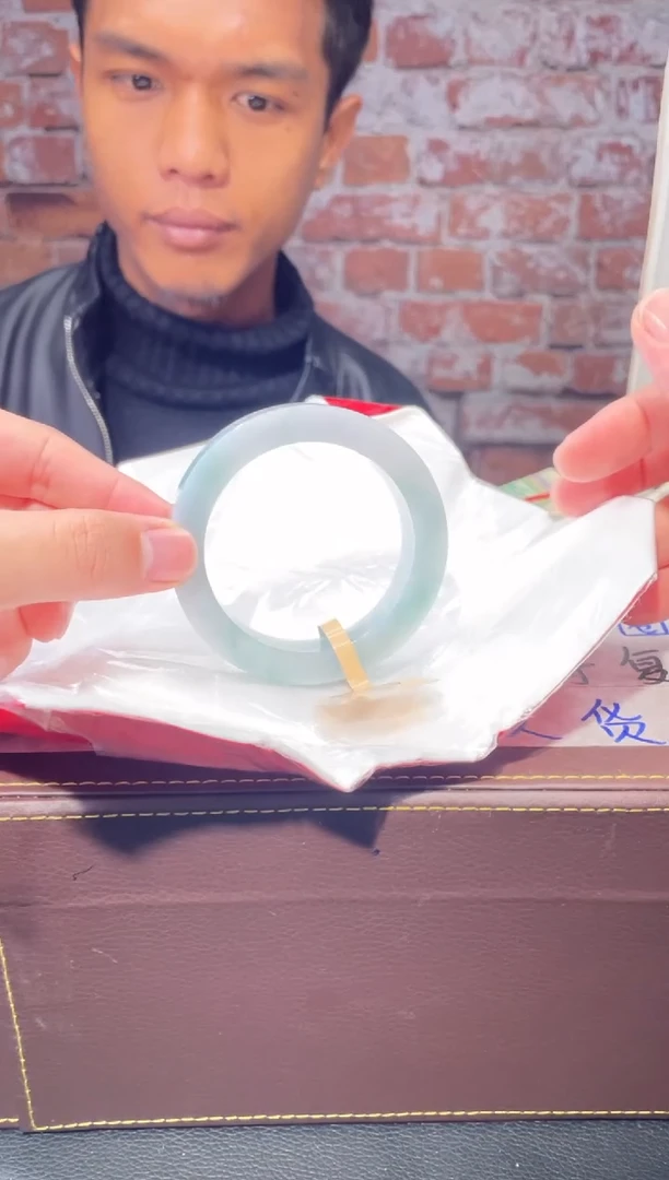 【闪购商品】定制翡翠手镯未镶嵌发一件/DDI02483