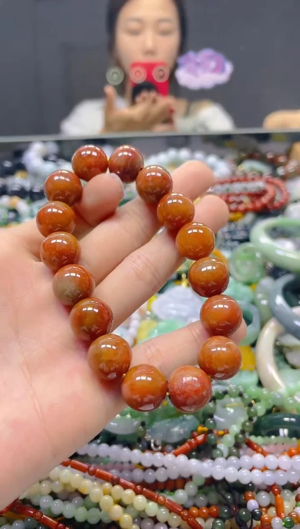 颈饰未镶嵌翡翠13MM/J/翡翠A货，一件也是批发价