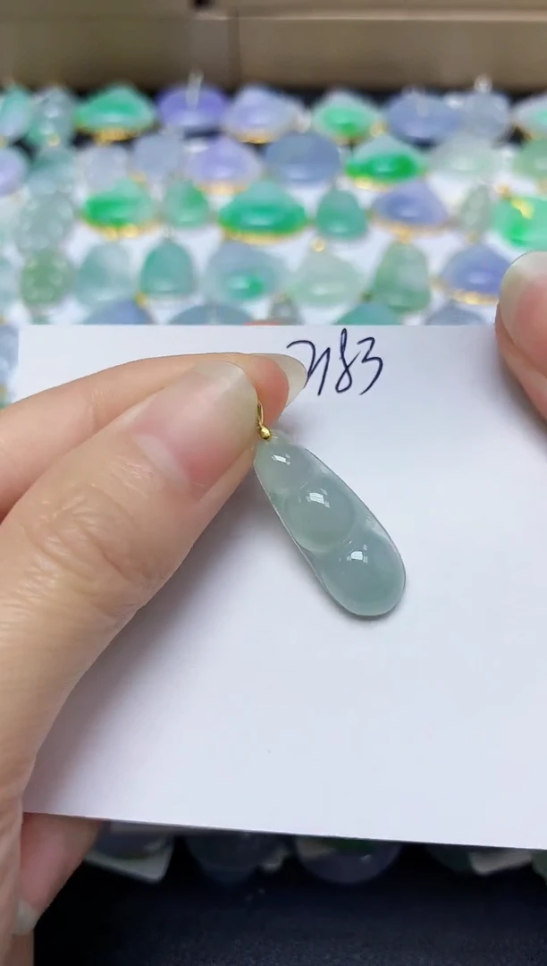 翡翠未镶嵌颈饰天然缅甸翡翠A货