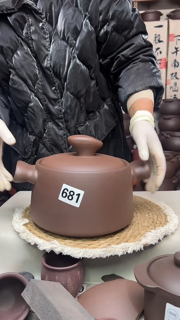 宜兴紫砂微瑕3升元宝款681