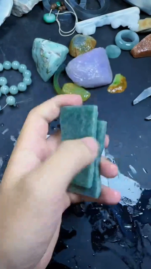 未镶嵌挂件翡翠半**影028