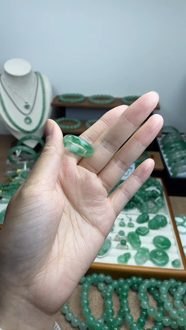 未镶嵌石英质玉（非洲翠）戒圈哈****✨天然非洲翠戒指 福利款