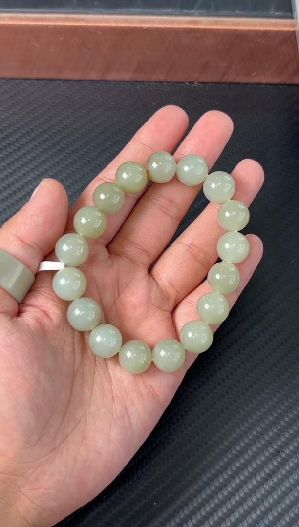 未镶嵌手串和田玉且末微色差近矿卡12m