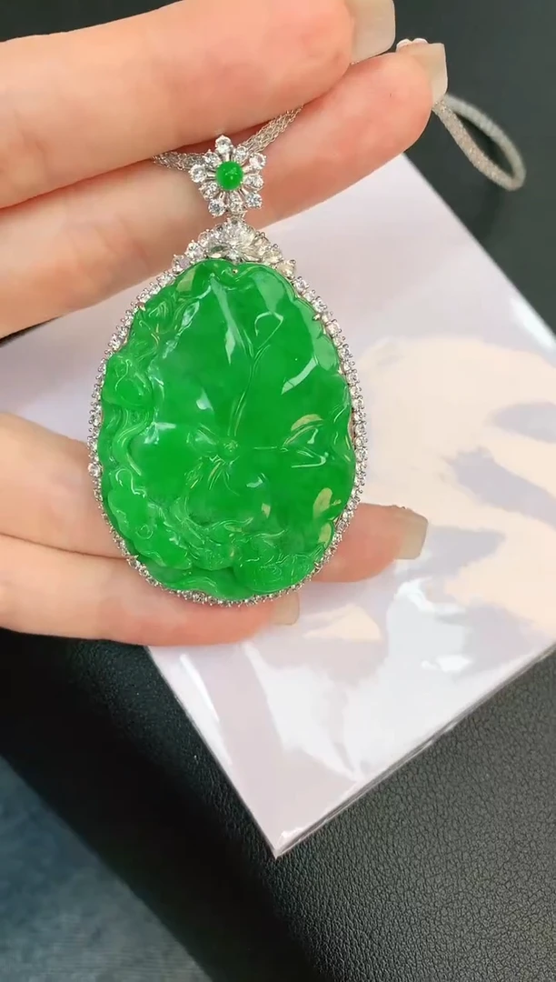 翡翠18K金镶嵌颈饰赠礼盒证书 珍珍