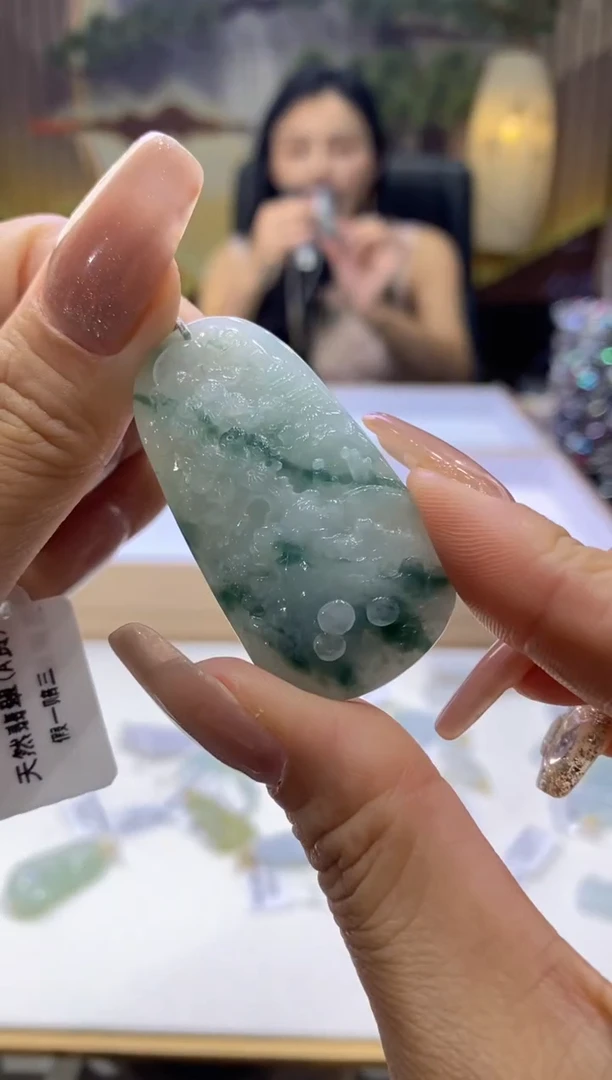 翡翠未镶嵌颈饰00000826