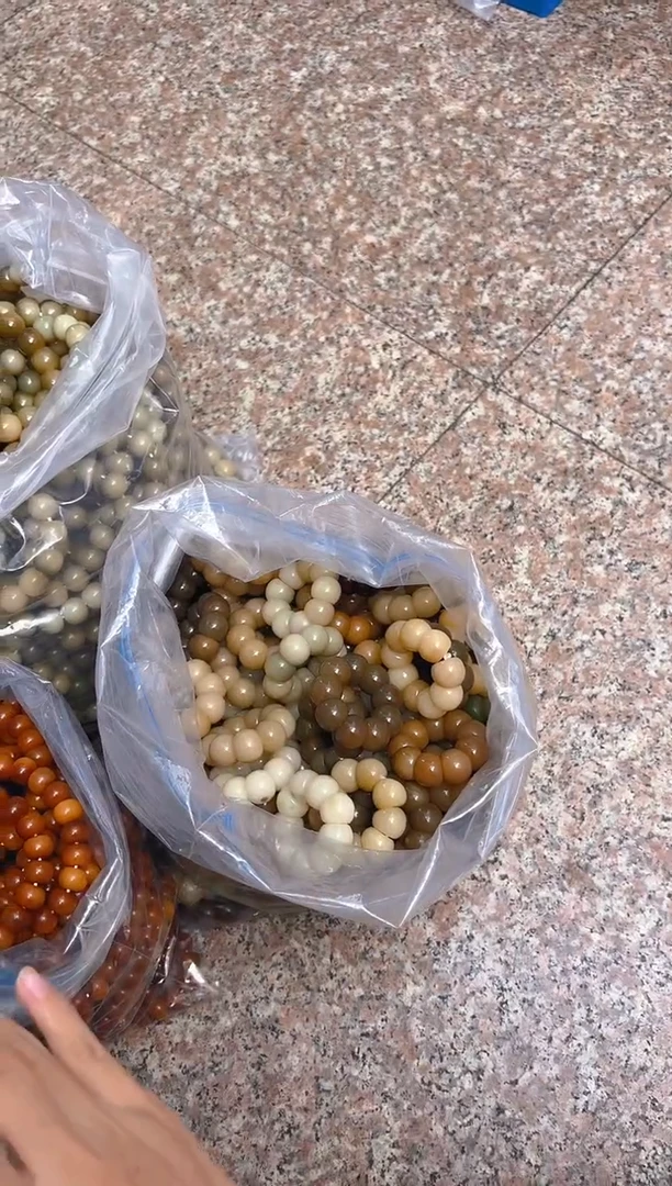 吊坠菩提根/象牙果混色手捻 颜色随机一条