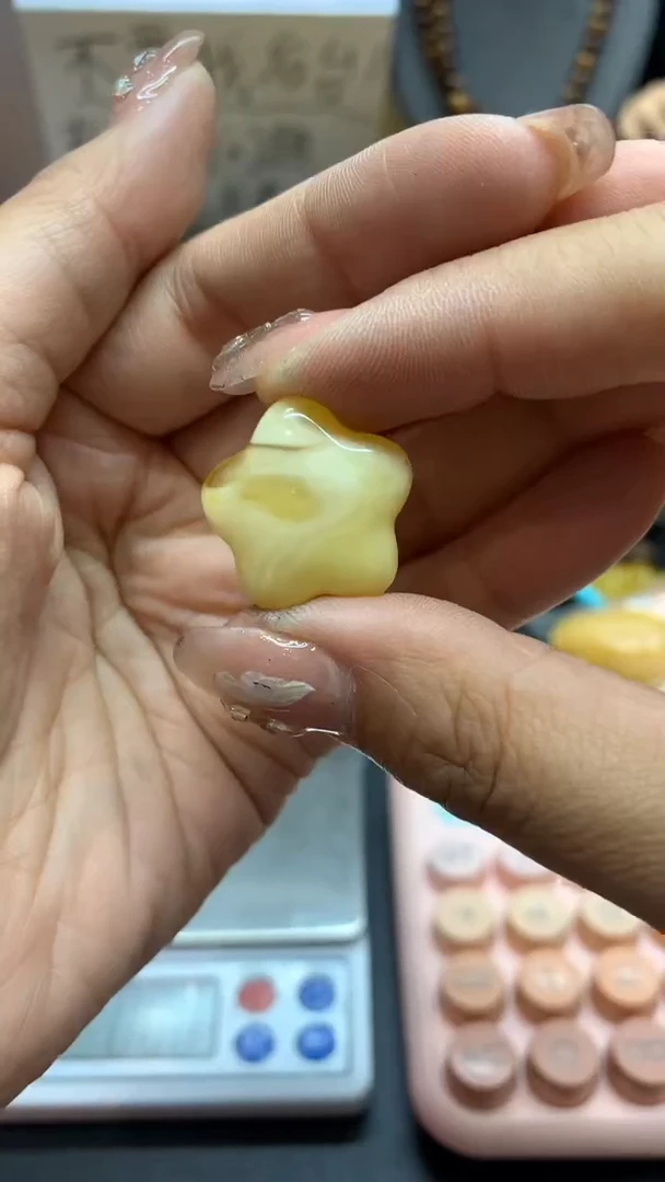 【闪购商品】未镶嵌琥珀珠宝奇石2705