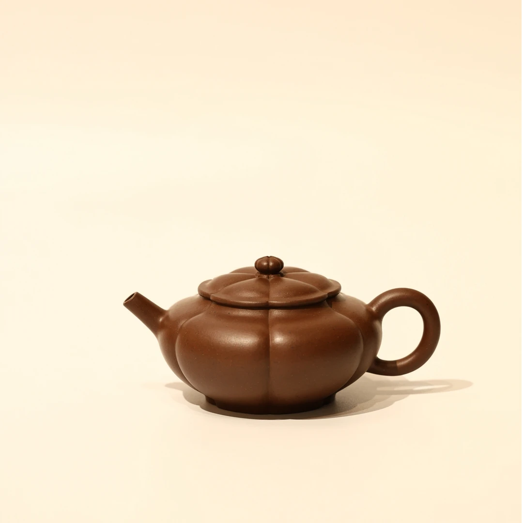 余法龙儿子，余超  筋纹器新晋陶手，老紫泥全手工制 200cc