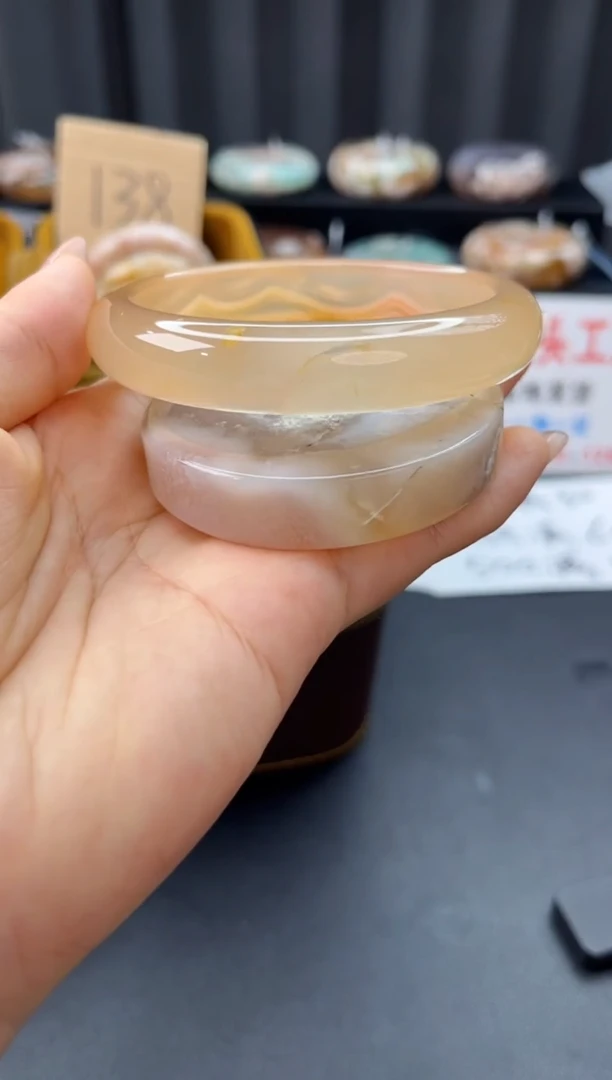 未镶嵌手镯石英质玉赠送镯心（65圈口）