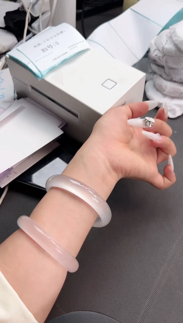 石英质玉手镯未镶嵌5282